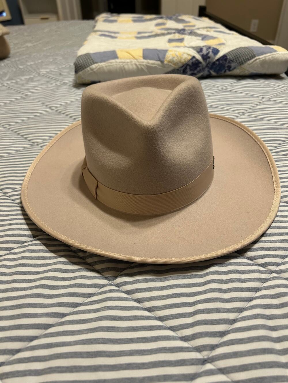 NWT GIGI PIP 100% Australian Wool Wide Brim Fedora Hat Tan Beige Western